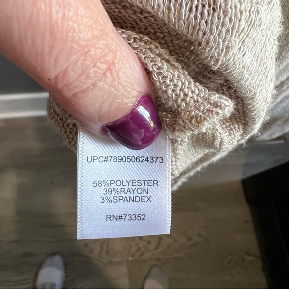 It's Our Time Tan and Cream Oversized Long Sleeve Blouse w back button closure - Picture 9 of 11